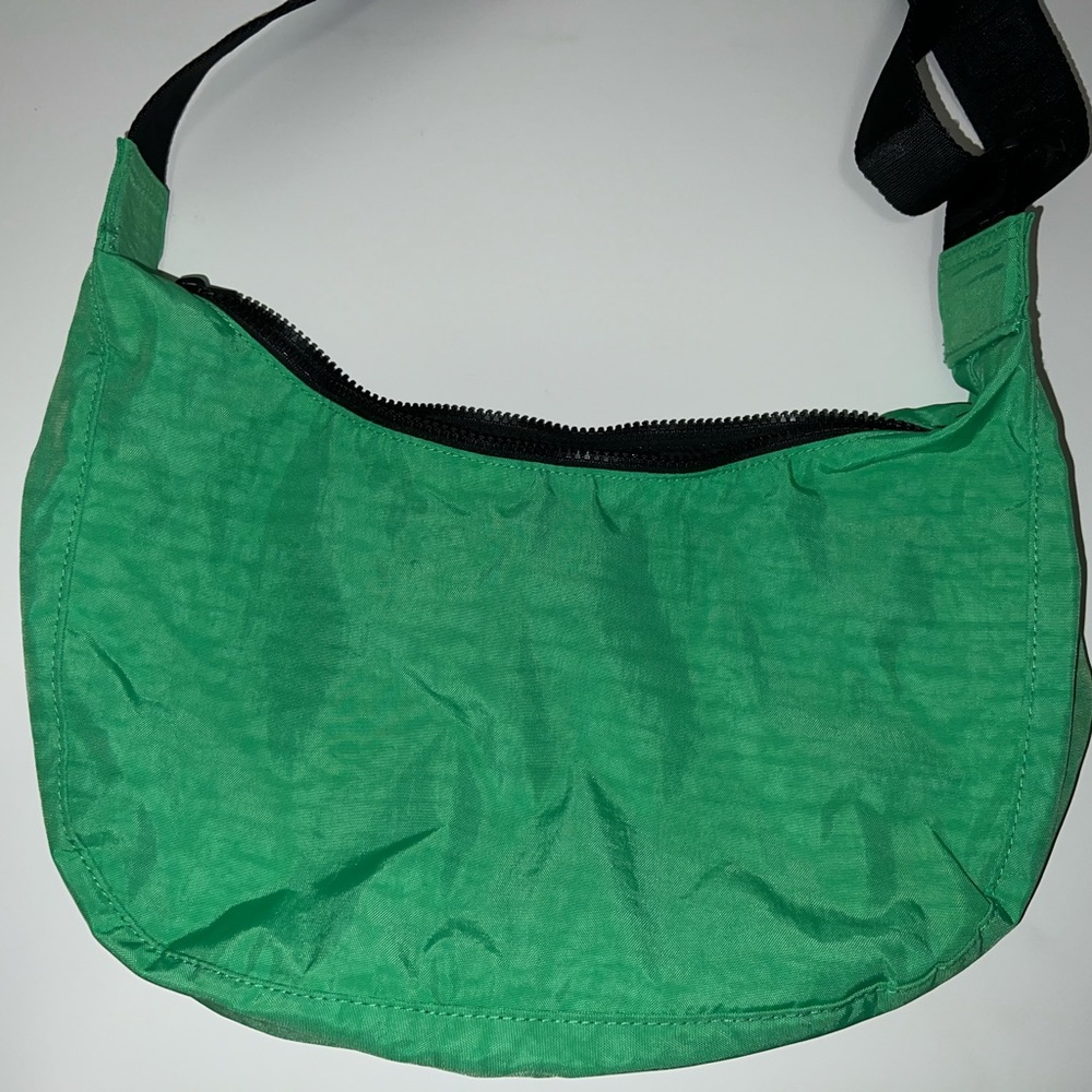 baggu crescent bag - aloe